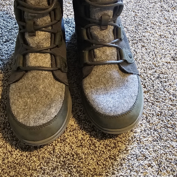 Brand New Sorel Joan Explorer - Picture 3 of 4